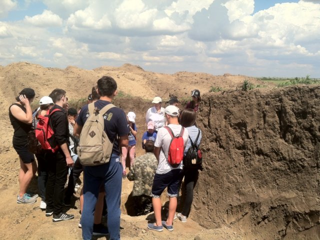 Раскопки 2018 (2 сезон, июль-август). Школьники посетили экспедицию.